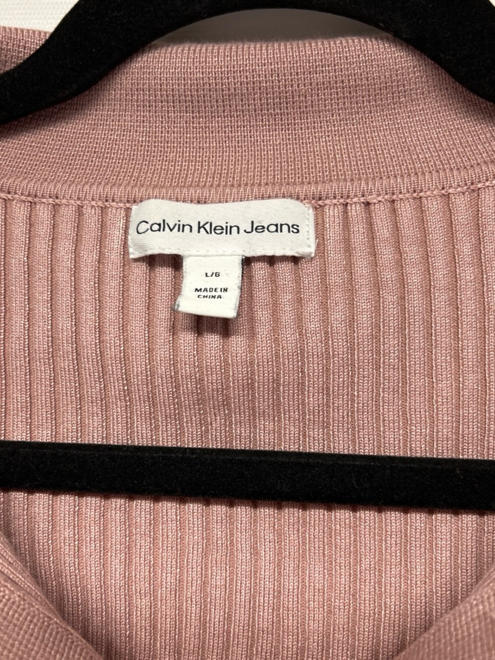 Calvin Klein Ribbed Polo Tee in Dusty Rose - Picture 2 of 4